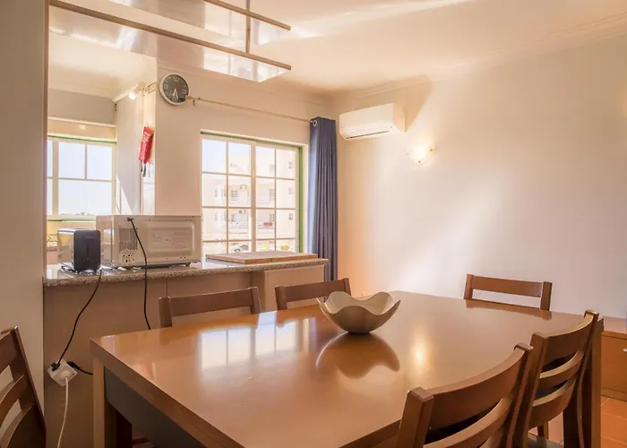 B33 - Do Vau Apartment *